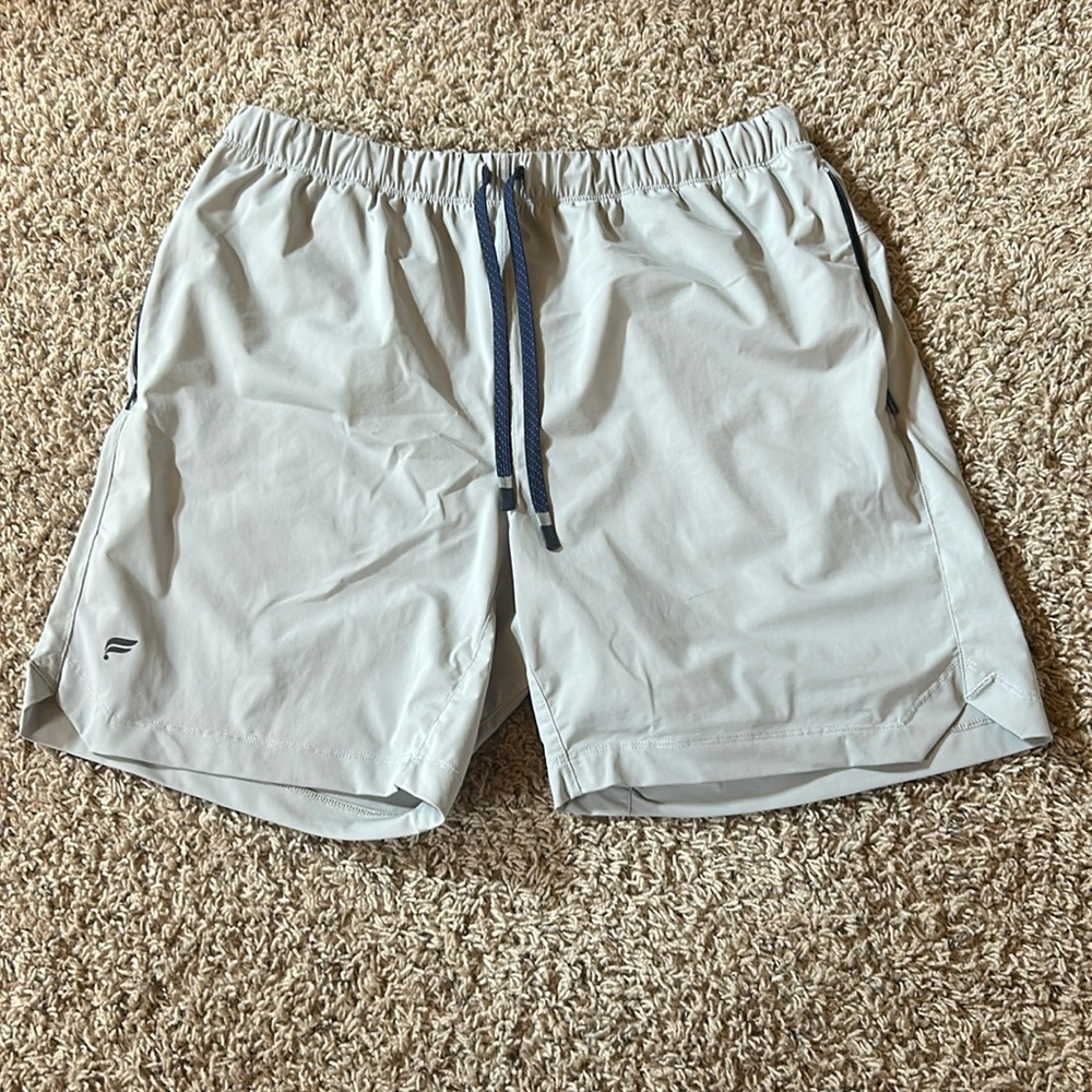 Fabletics Shorts 7"